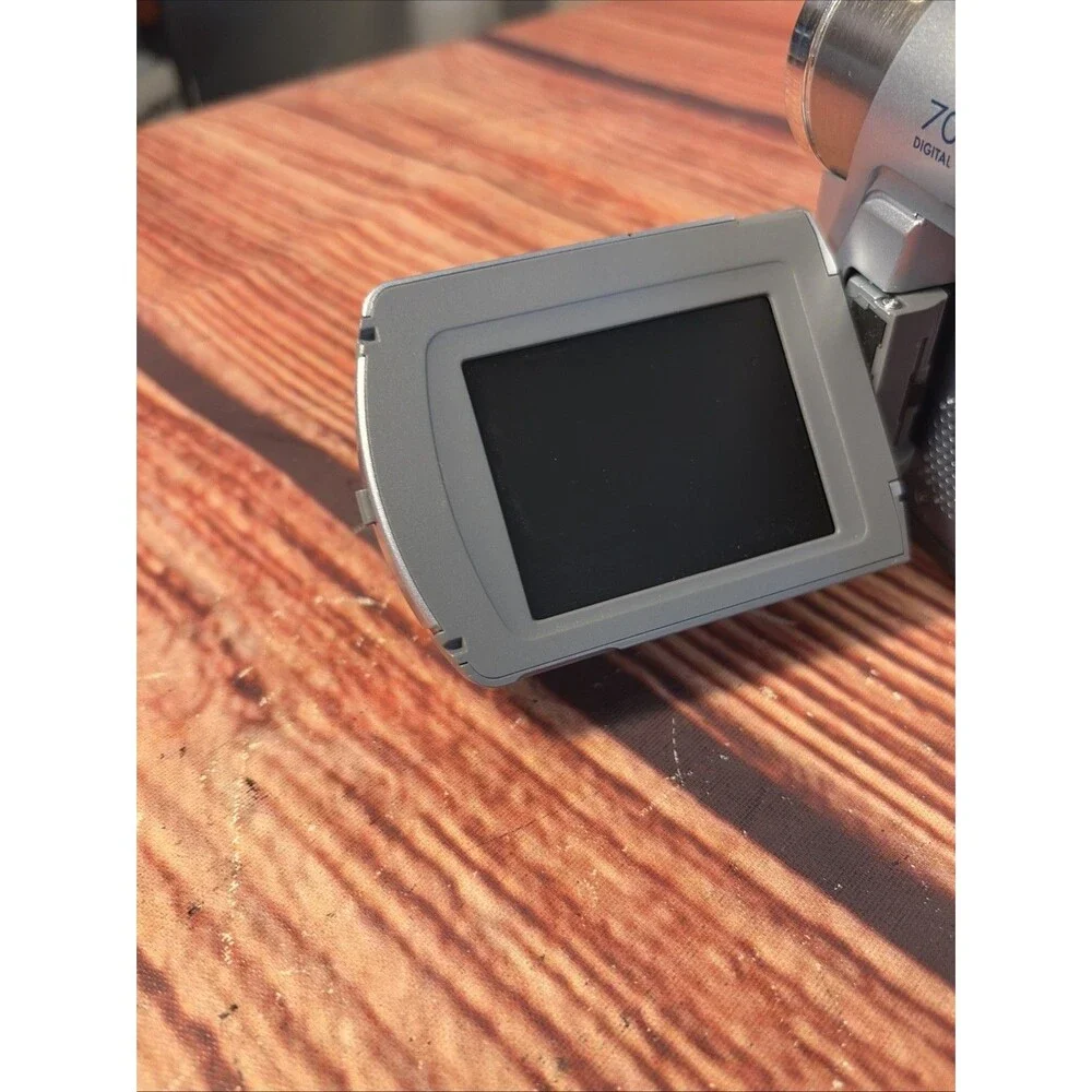 JVC GR-D70U Mini DV Camcorder Digital Video Camera For Parts